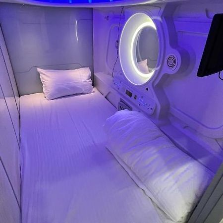 Astropods Hotel Mumbai Kültér fotó