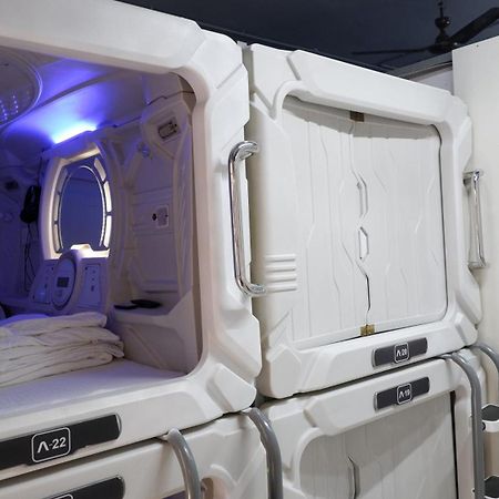 Astropods Hotel Mumbai Kültér fotó