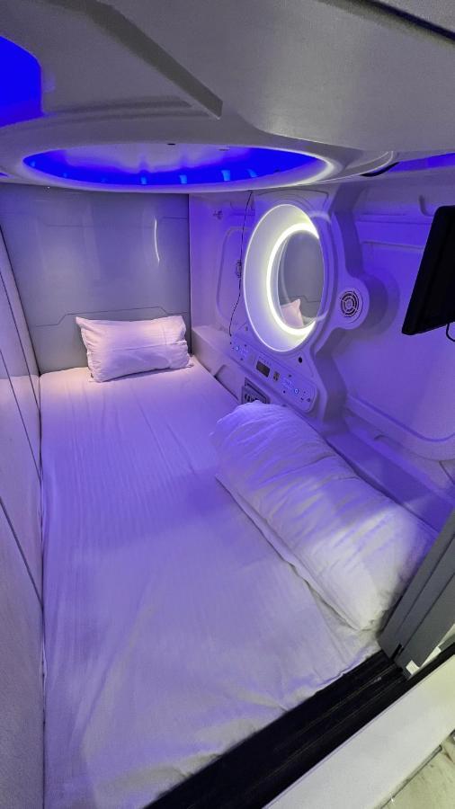 Astropods Hotel Mumbai Kültér fotó