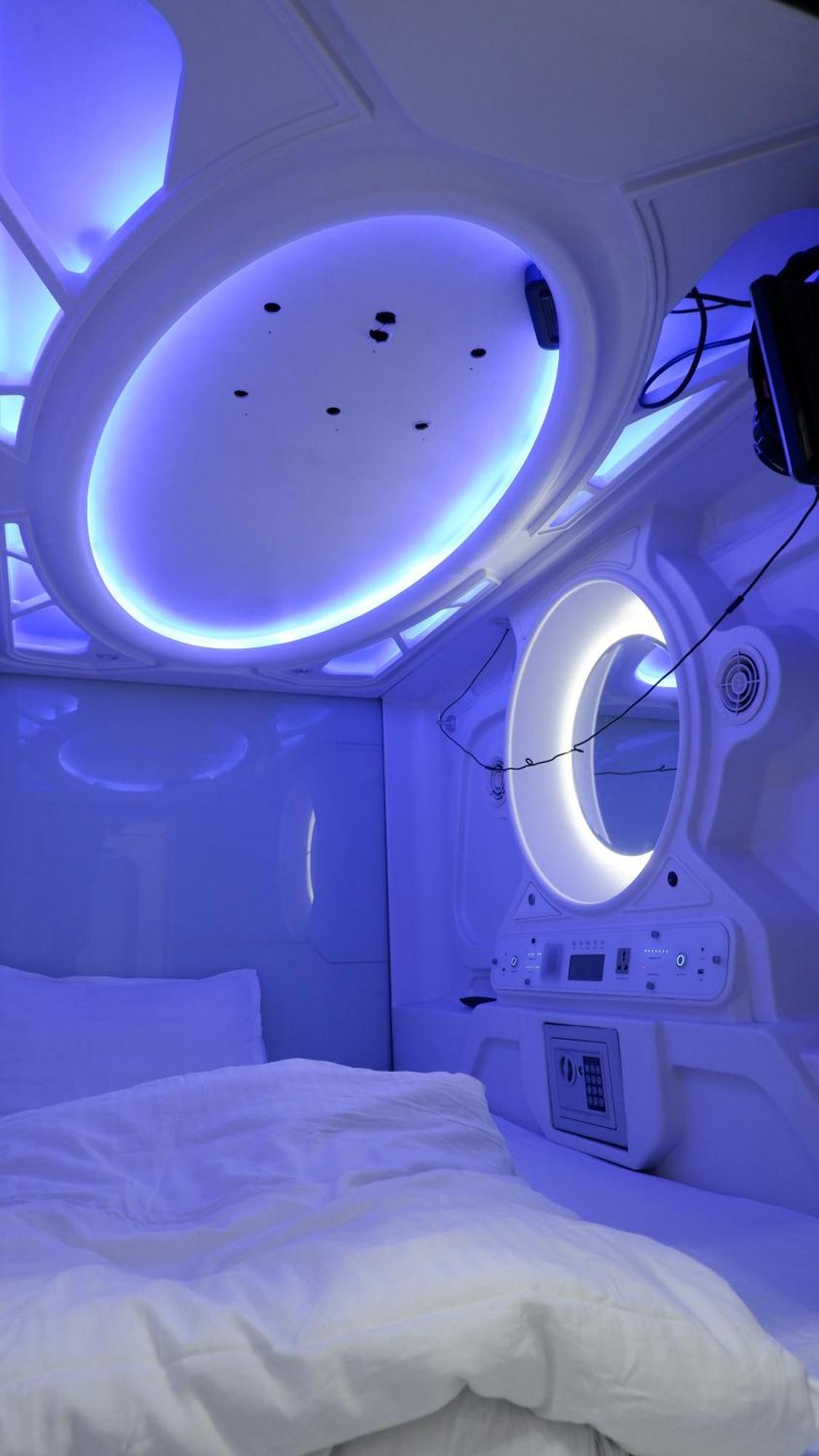 Astropods Hotel Mumbai Kültér fotó