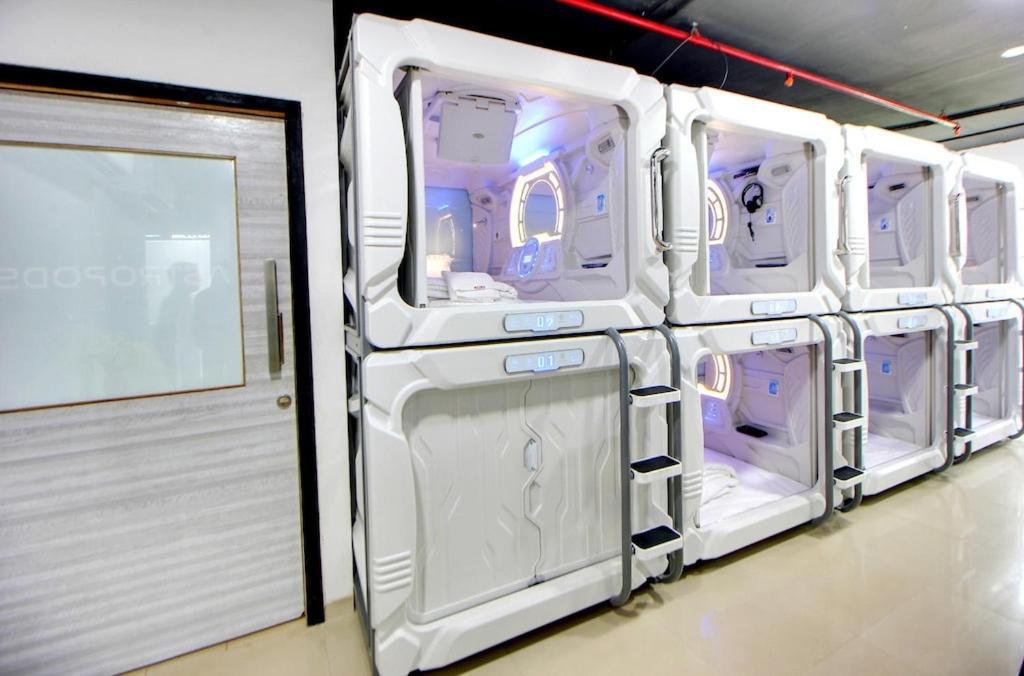 Astropods Hotel Mumbai Kültér fotó